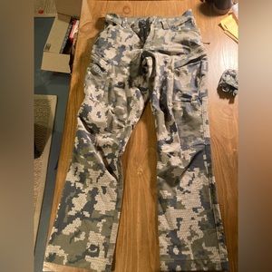 Kuiu Attack pant